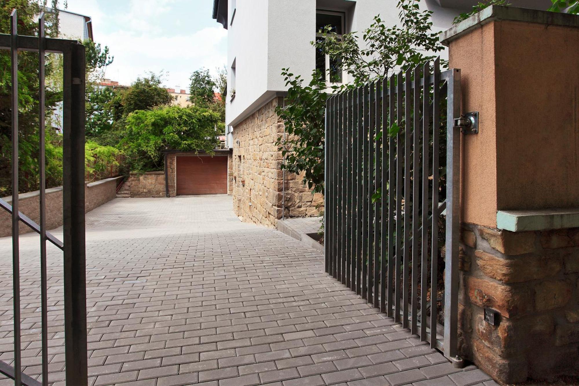 Villa Z - Apartment With Private Parking Brno Luaran gambar